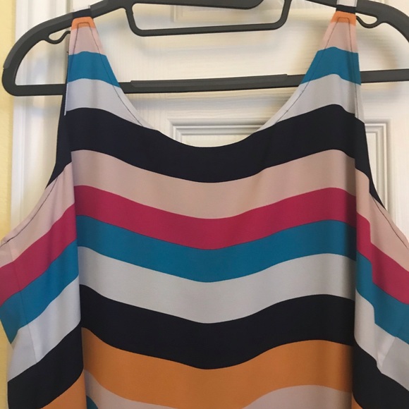 Beautiful striped Chico’s 2-piece shell and blouse set. - Picture 6 of 10